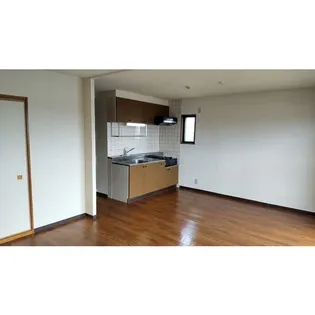 ファミーユ小杉【3階】の居間