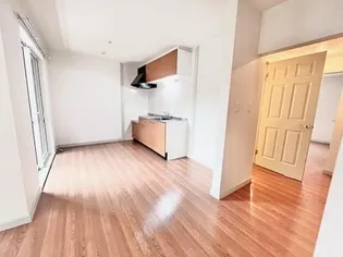 AVENIR ZUG【1階】の居間