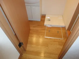 グロリアス・M【102号室】の内装