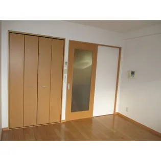 ブルーボンネット【3階】の居間