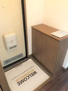 ロイヤルハイカムールST【3階】の玄関