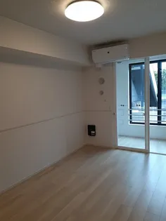 シャンポール六呂見【1階】の居間