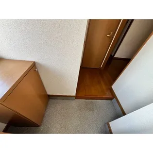 ライネスカーサ【2階】の玄関