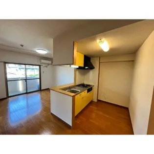 プリリアンスTAKEKOSHI【2階】の居間