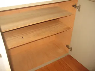 プレジール三宅 C【2階】の玄関