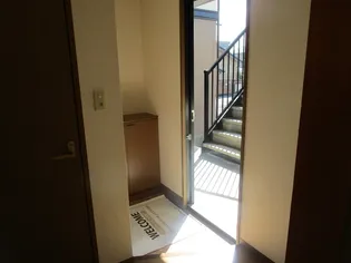 グレースハイム【1階】の玄関