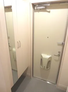 コンフィアンス【1階】の玄関