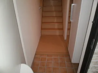 コンソラーレ F【2階】の玄関