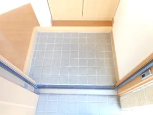 メゾン春風【2階】の玄関