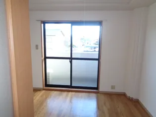 グランチェスタ【1階】の居間