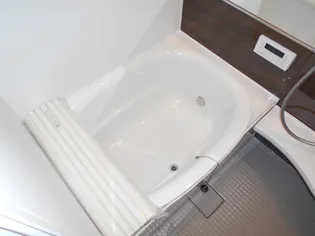 ベイフィールド【2階】の風呂