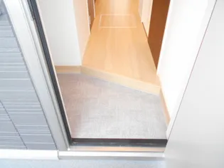 ベイフィールド【2階】の玄関