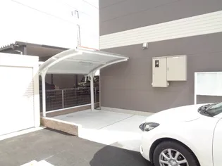 トロン【1階】の外観