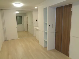 ライン メゾン Ⅱ【1階】の居間