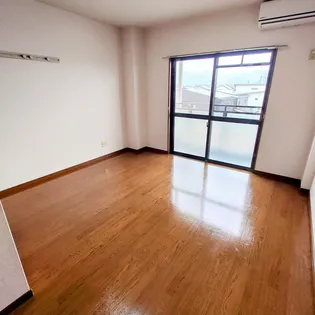 コーポラス無限Ⅱ【3階】の居間