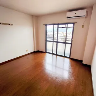 コーポラス無限Ⅱ【305号室】の居間