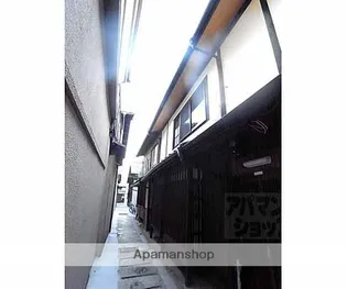 京都府京都市下京区木賊山町仏光寺通油小路東入【タウンハウス】の外観