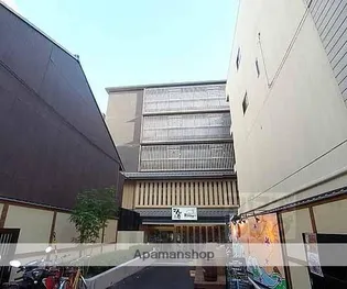 雅綾小路【201号室】の外観