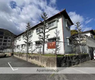 レジデンス西小路【204号室】の外観