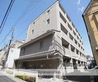 アビタシオン・オンズ・アン【105号室】の外観