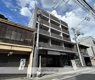フォース二条城東【102号室】の外観