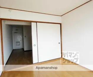 ハイツエリート【4階】の居間