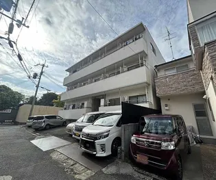 グリーン・ガーデンズ【207号室】の外観