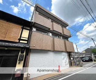マンションクロード【301号室】の外観
