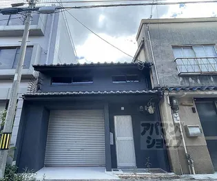京都府京都市上京区毘沙門町黒門通元誓願寺下る【一戸建】の外観