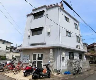 ジュネス東條【301号室】の外観