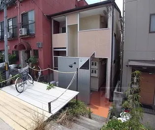 リバーハイツ深草【102号室】の外観