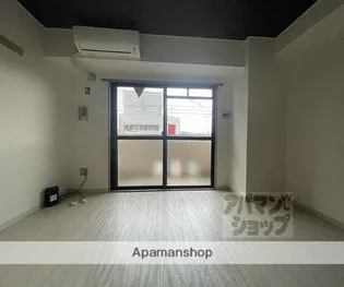 ウエストグランアベニュー六角【405号室】の居間