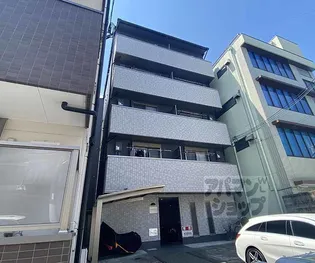 ディアネス西院【1階】の外観