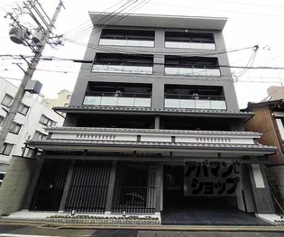 ヴィラ御所南【401号室】の外観