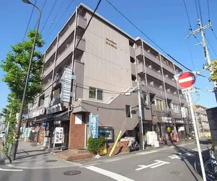 プェネリジェール西五条【302号室】の外観