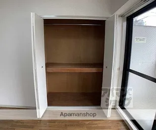 シャンポール御所南【303号室】の内装