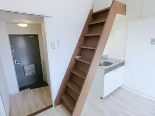 クリサンティヒル山田川【308号室】の内装