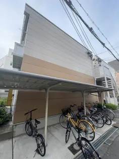 レオパレスof chris【1階】の外観