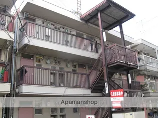 友宝マンション【1階】の外観