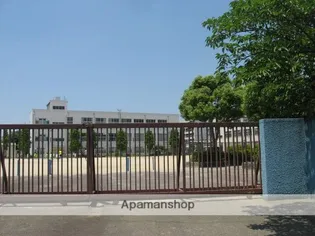 フルブルーム【2階】の周辺