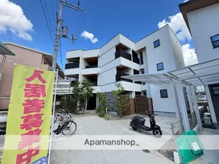 キャルムコート忍ケ丘【1階】の外観