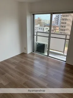 シャトー北野【5階】の居間