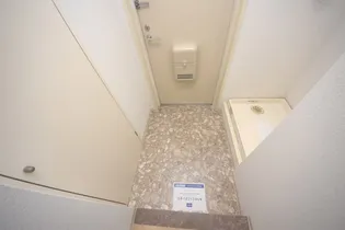 ライズィングサン【2階】の玄関