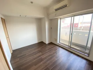 GOOD LIFE岩田【701号室】の居間