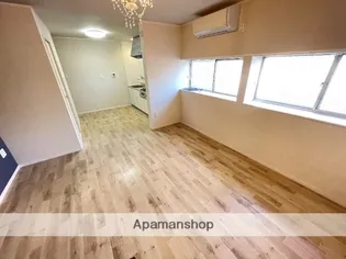 ラシャンス瓢箪山【1階】の居間