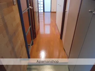 BRISTOL【3階】の玄関