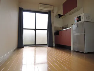 レオパレス蘭【1階】の居間
