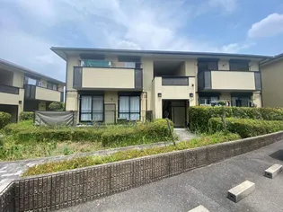 クィーンズ ヒル B【201号室号室】の外観