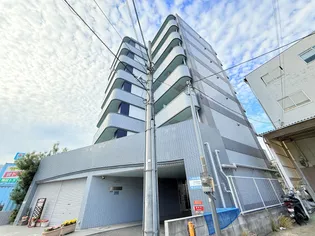 ライズィング・サン【2階】の外観