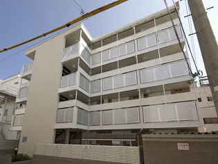 レオパレスウェストシティー【1階】の外観